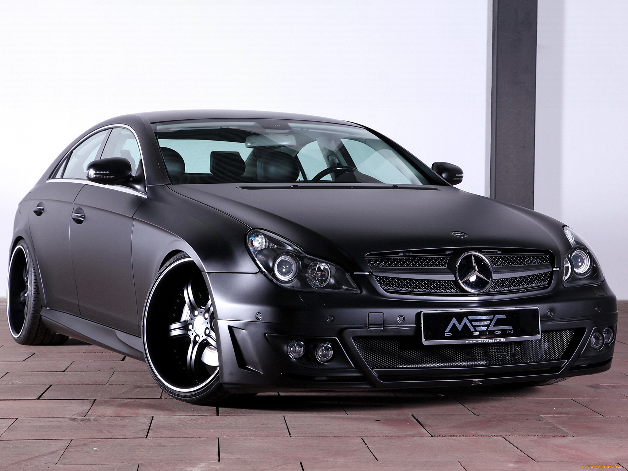 Мерс банан. Mercedes Benz CLS w219. Мерседес CLS 500 w219. Mercedes Benz CLS 500 AMG. Мерседес CLS 219 Tuning.